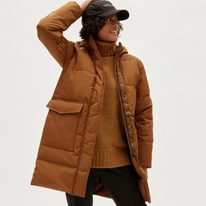Long toffee color puffer by EVERLANE size L